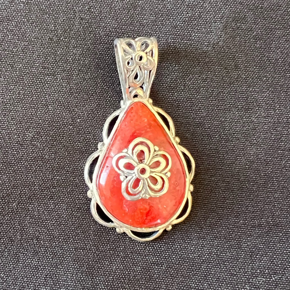 S2272 RETIRED Silpada Fiery Personality Coral Sterling Floral Reversible Pendant